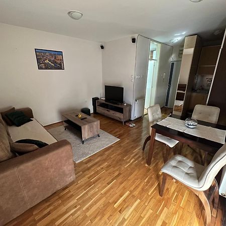 Sad Apartman Ni 外观 照片